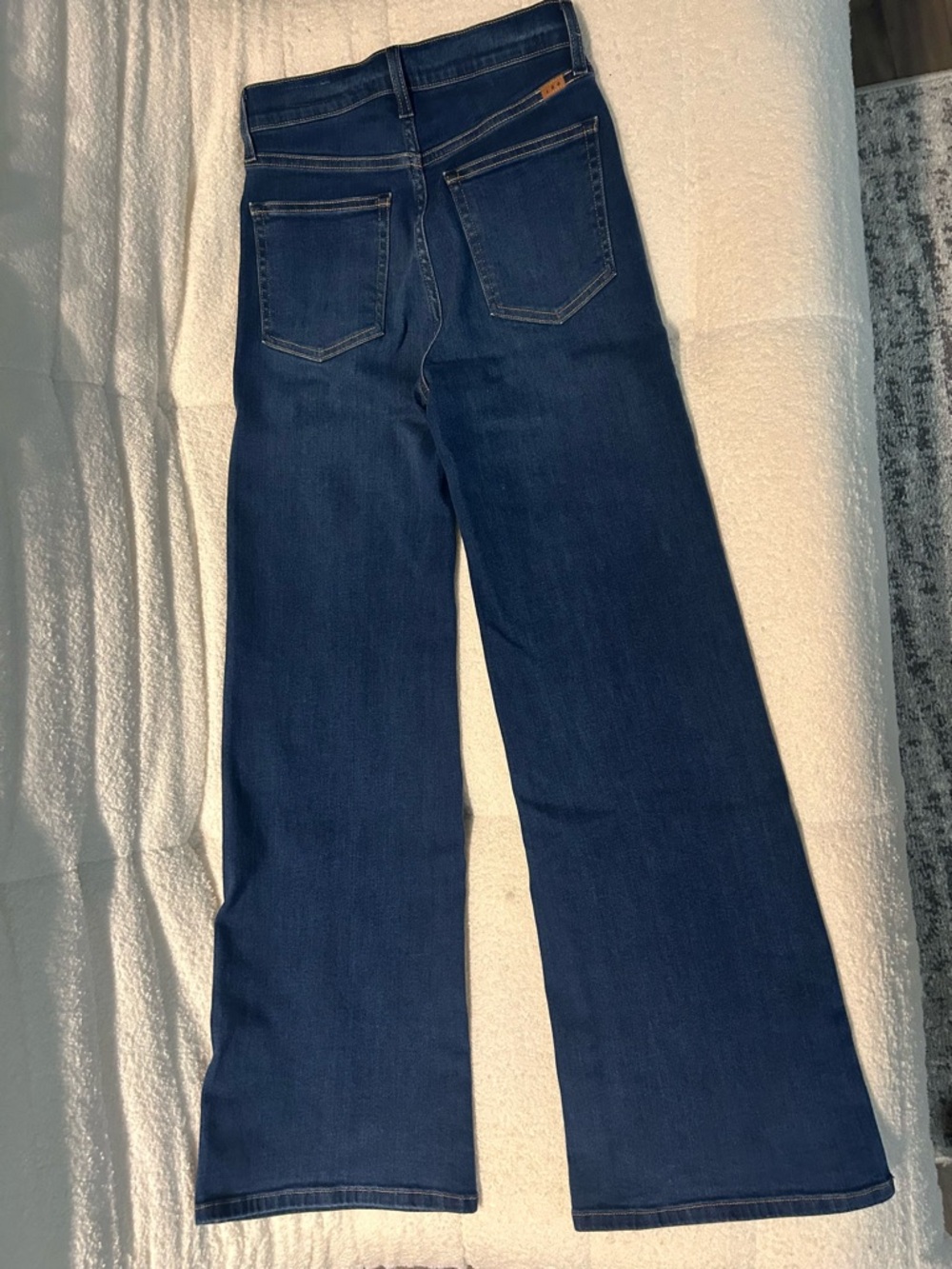 AYR The Dynamo 25 S in Sayonara (Classic High-Rise Wide-Leg Jeans in Dark Blue) - Picture 8 of 10